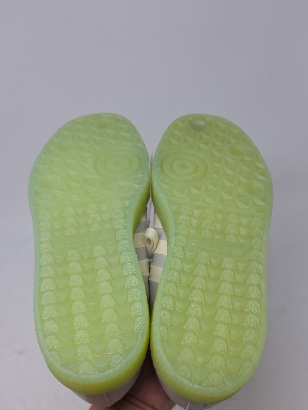 adidas Women's Sambae Platform Sneakers in Off-White and Light Green Sole Size 9 - Picture 5 of 6